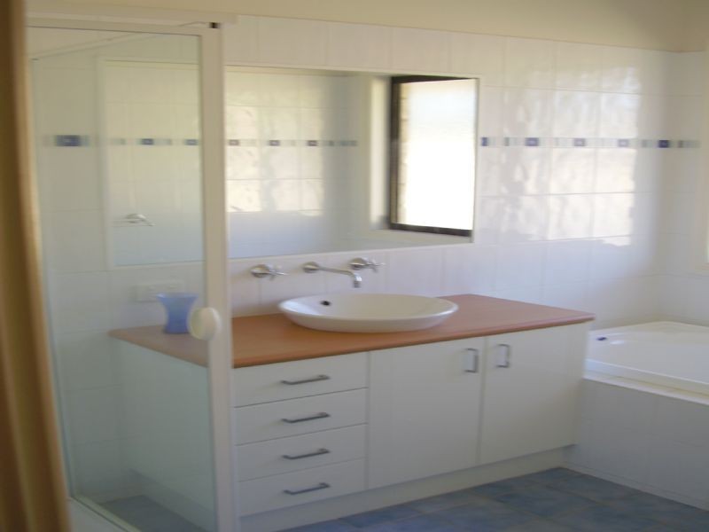 20 Quonoey Road, Kiewa VIC 3691