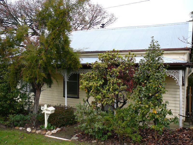 24 Hammond Street, Yackandandah VIC 3749