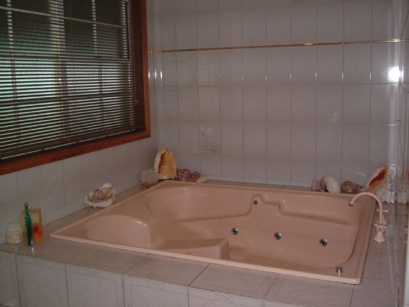 8 Wallace Road, Allans Flat VIC 3691