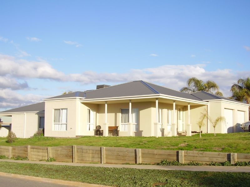 6 Kingfisher Drive, Wodonga VIC 3690
