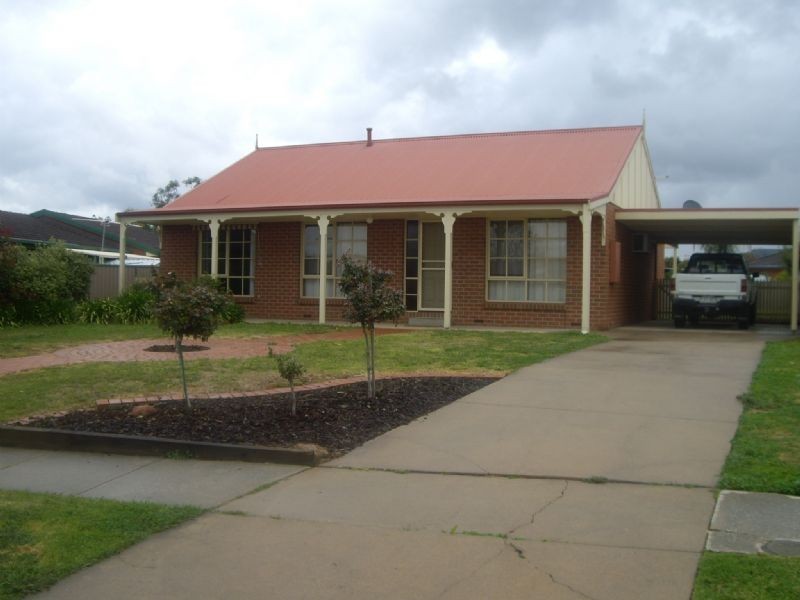 71 Mayfair Drive, Wodonga VIC 3690