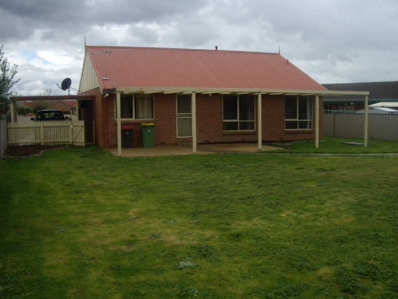 71 Mayfair Drive, Wodonga VIC 3690