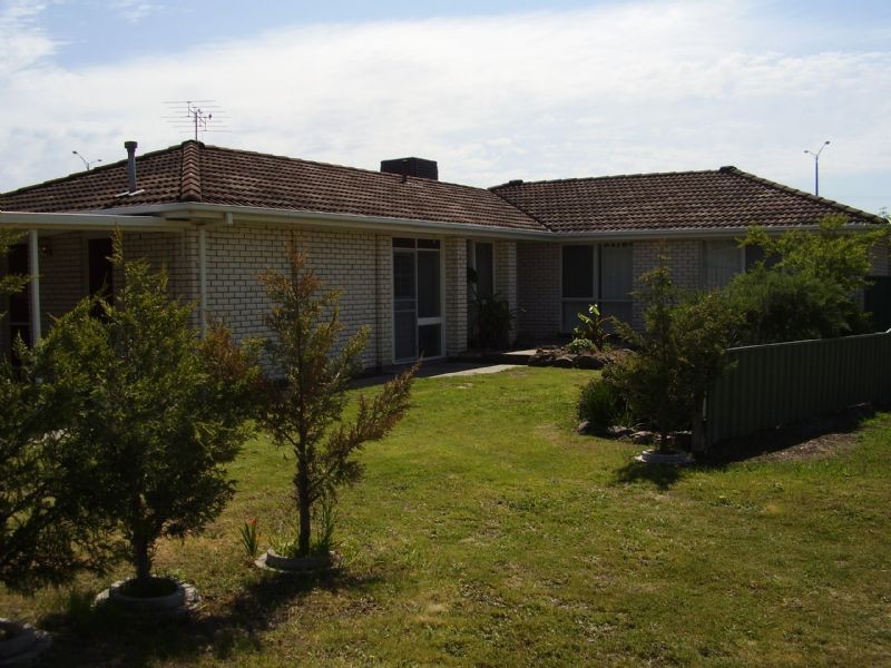 13 Garnet Circuit, Wodonga VIC 3690