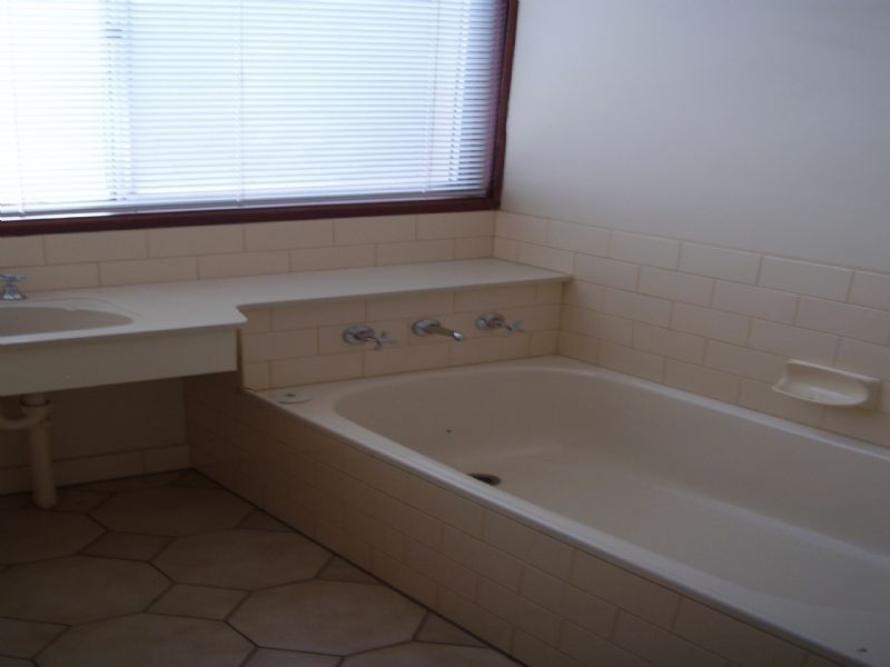 8 Heckendorf Road, Wodonga VIC 3690