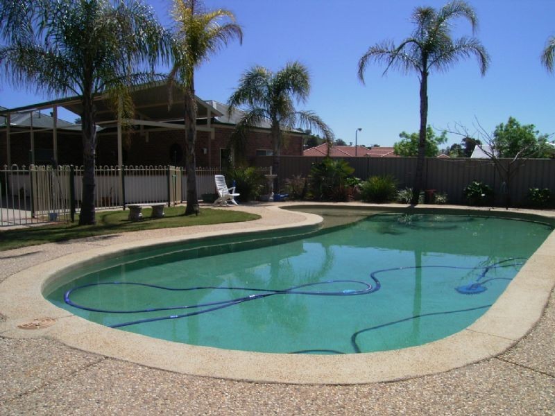 5 Parkfield Drive, Wodonga VIC 3690