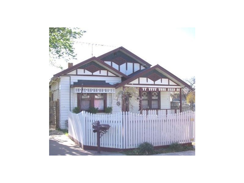 4 Oxford Street, Chiltern VIC 3683