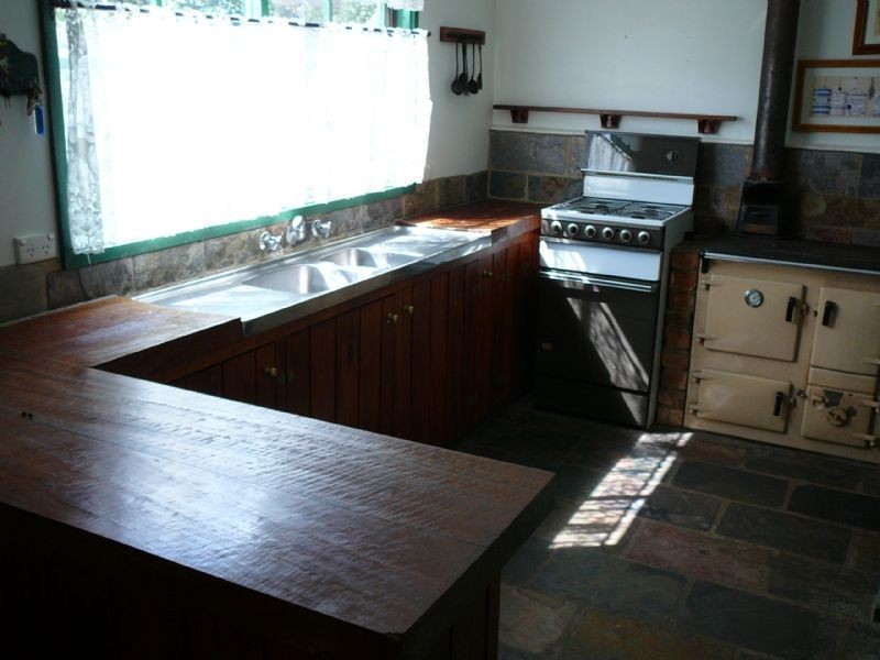 16 Oxford Street, Chiltern VIC 3683