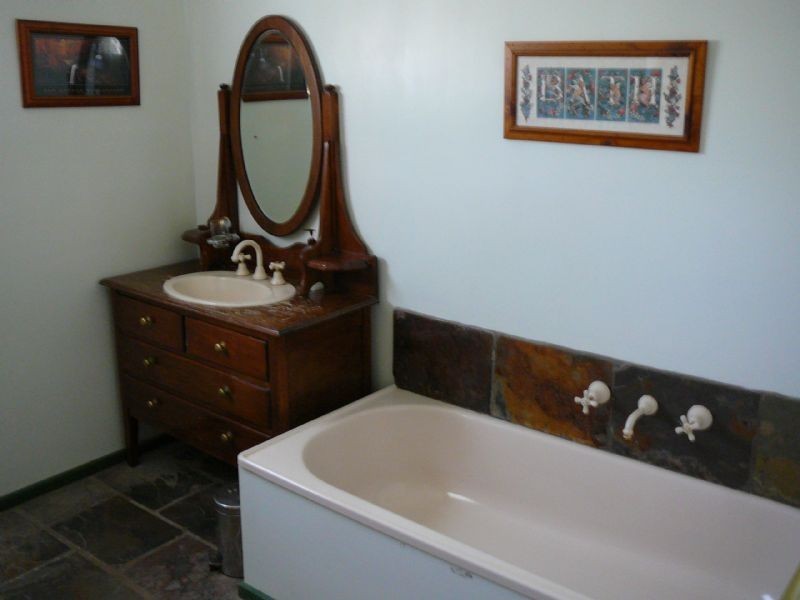 16 Oxford Street, Chiltern VIC 3683