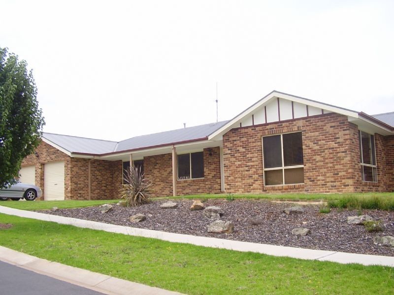 22 Montclair Avenue, Wodonga VIC 3690
