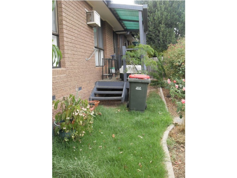2/8 Page Court, Wodonga VIC 3690
