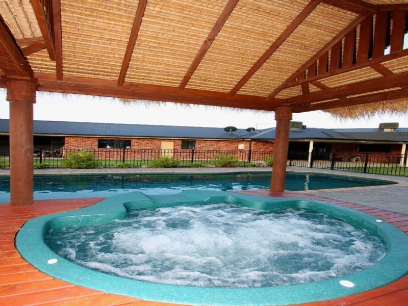 11 Parkfield Drive, Wodonga VIC 3690