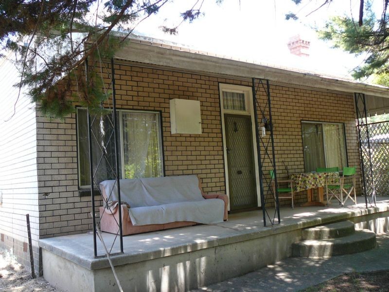 10 Isaacs Avenue, Yackandandah VIC 3749