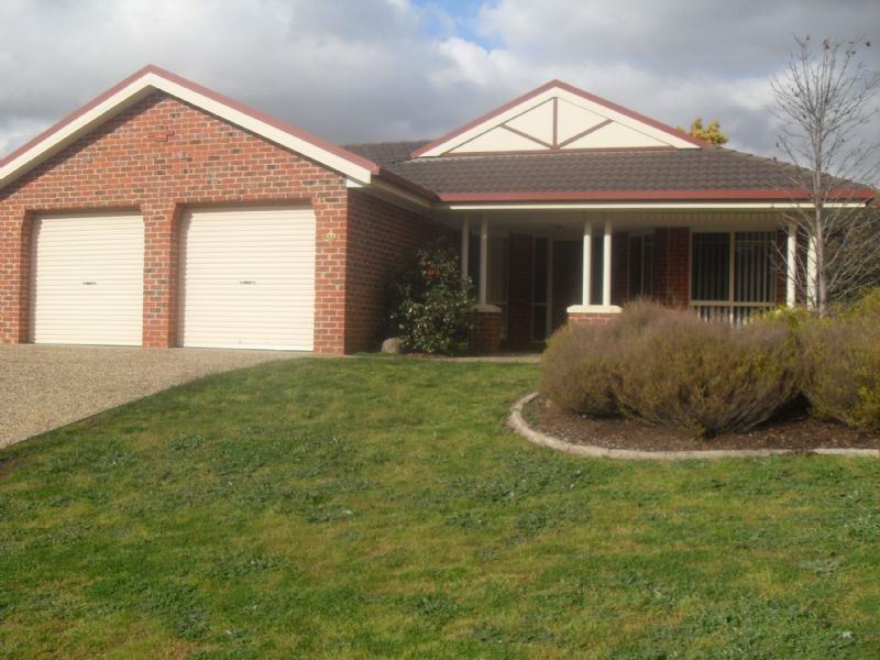 39 Falcon Circuit, Wodonga VIC 3690