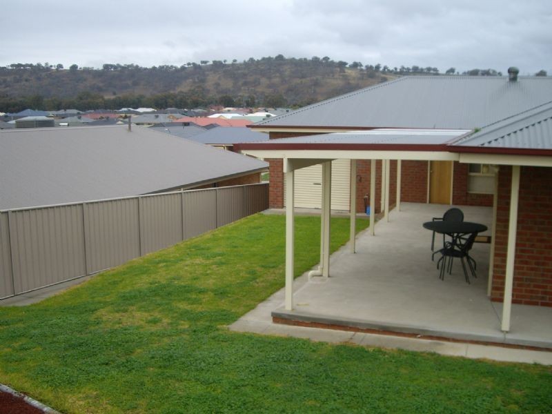 10 Innisbrook Avenue, Wodonga VIC 3690