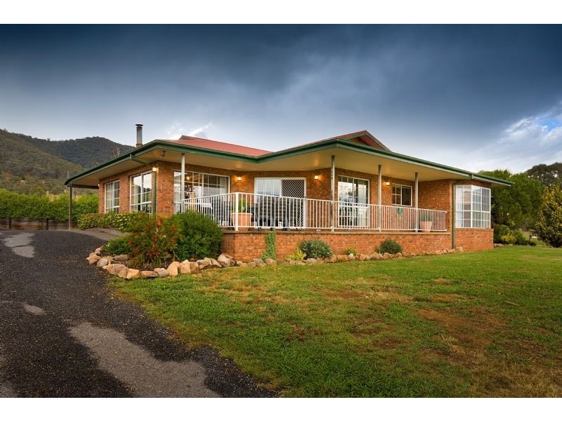 5 Hull Street, Dederang VIC 3691