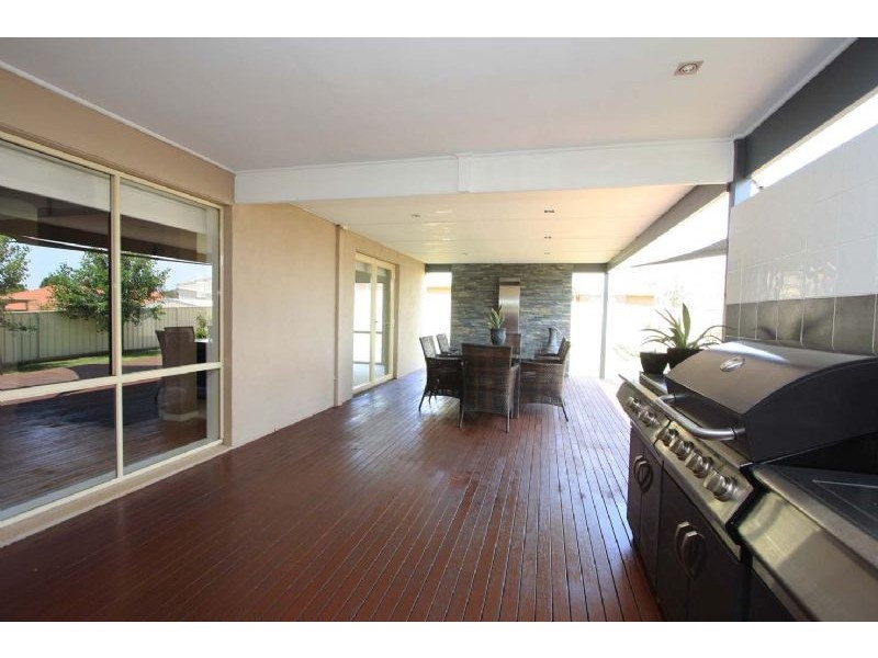 82 Barton Street, Wodonga VIC 3690