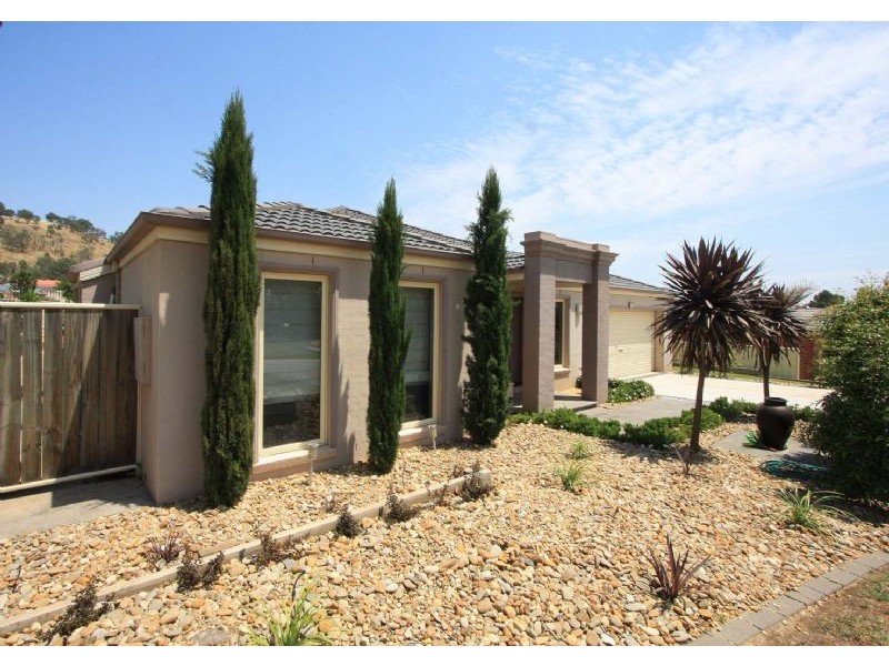 82 Barton Street, Wodonga VIC 3690