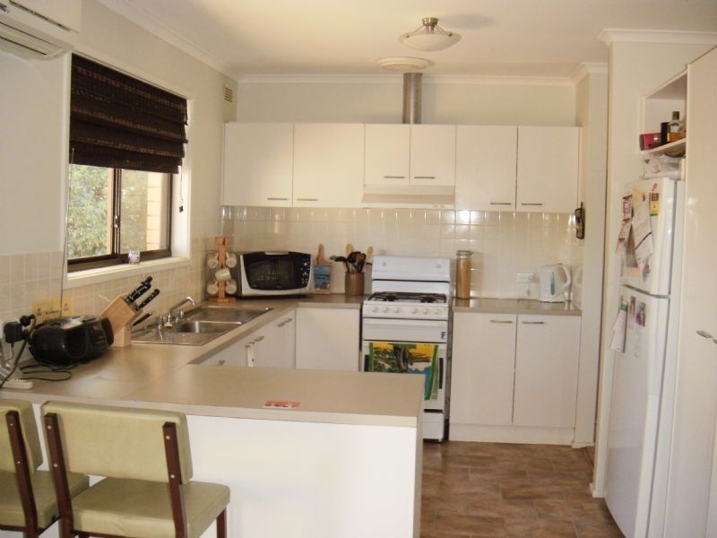 8 Wiltshire Crescent, Wodonga VIC 3690