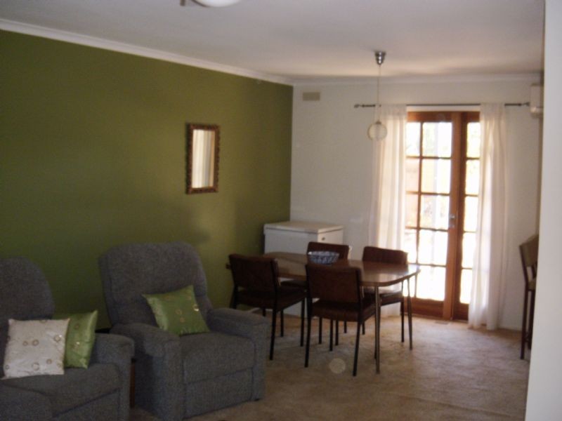 8 Wiltshire Crescent, Wodonga VIC 3690