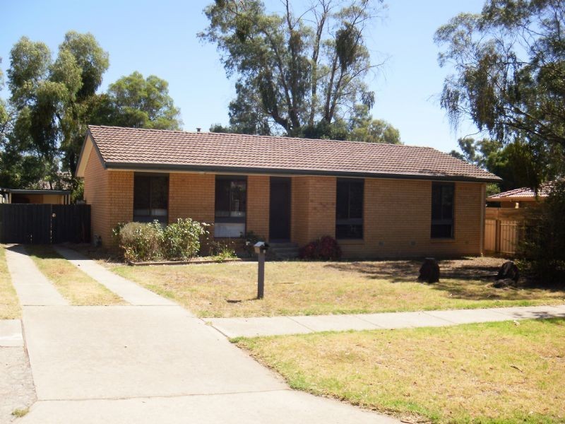 8 Wiltshire Crescent, Wodonga VIC 3690