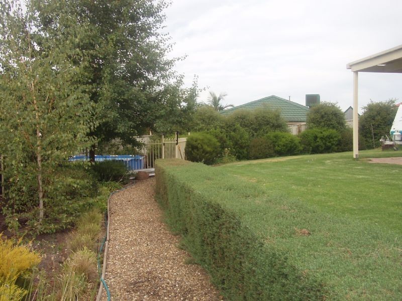 4 Falcon Circuit, Wodonga VIC 3690