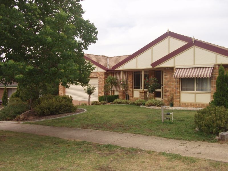 4 Falcon Circuit, Wodonga VIC 3690