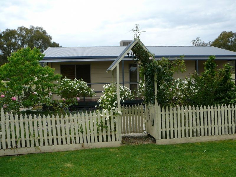 10 Havelock Street, Barnawartha VIC 3688