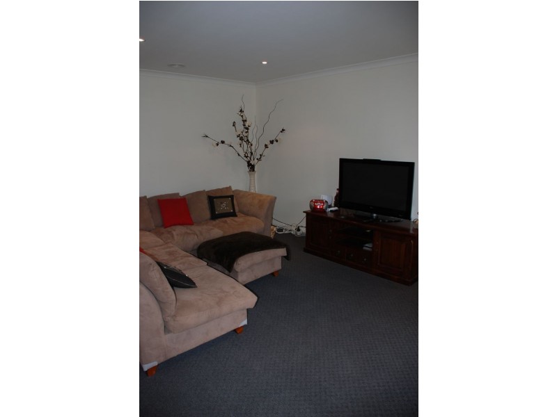 4 Walcha Street, Kiewa VIC 3691