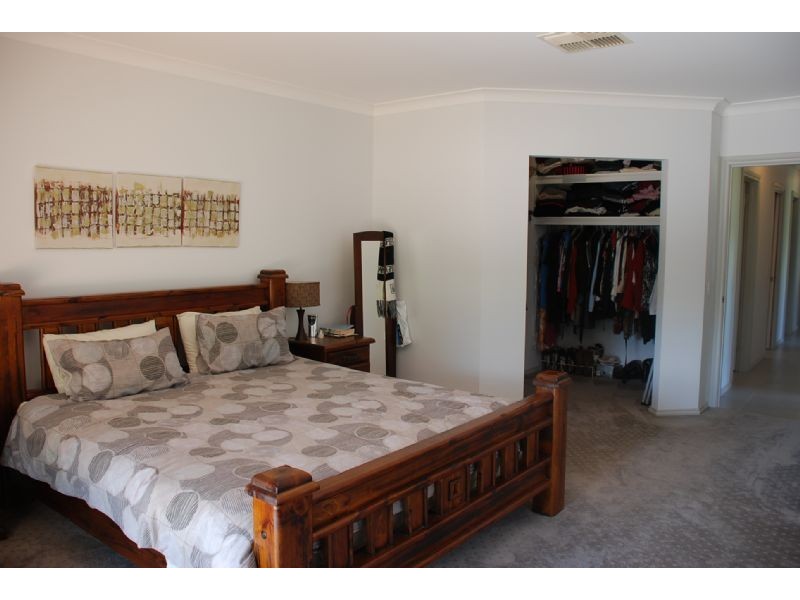 16 Chervil Place, Baranduda VIC 3691