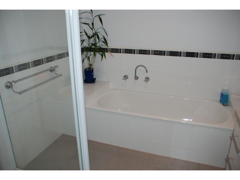 16 Chervil Place, Baranduda VIC 3691