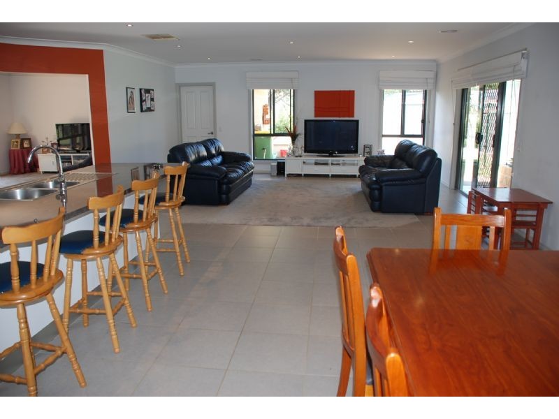 16 Chervil Place, Baranduda VIC 3691