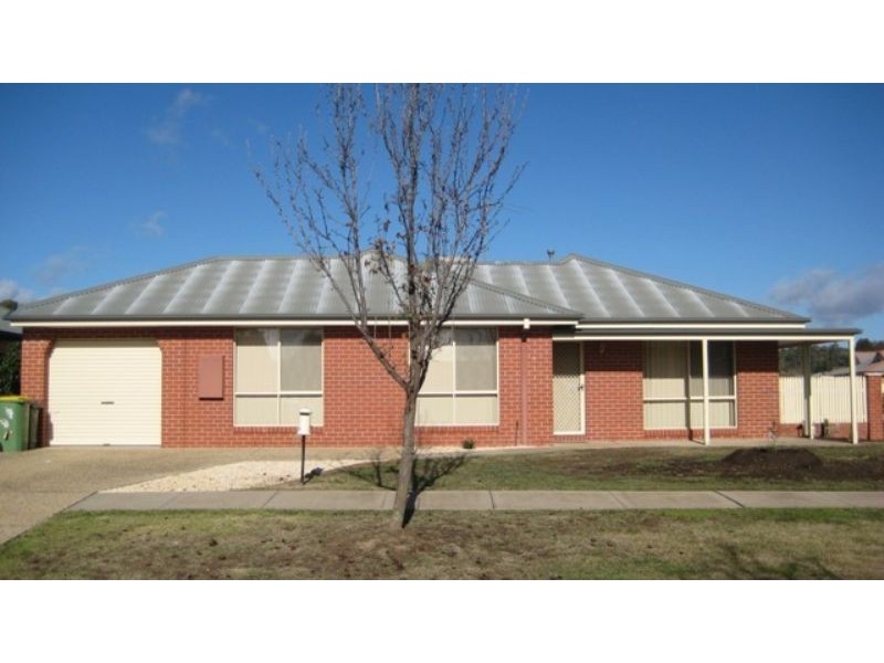 14 Hook Court, Wodonga VIC 3690