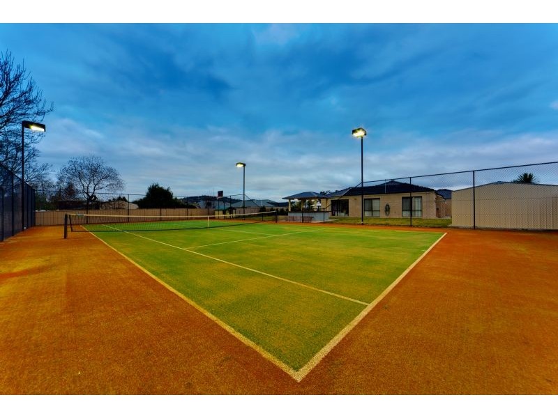 18 Parkfield Drive, Wodonga VIC 3690
