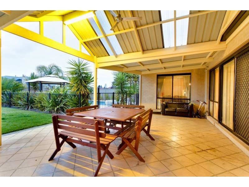 18 Parkfield Drive, Wodonga VIC 3690