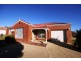 1/4 Dundee Drive, Wodonga VIC 3690
