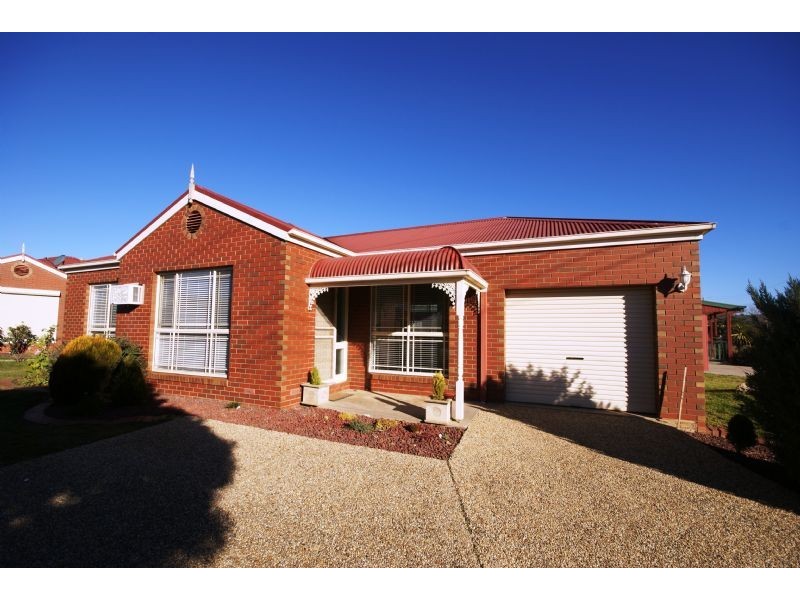1/4 Dundee Drive, Wodonga VIC 3690