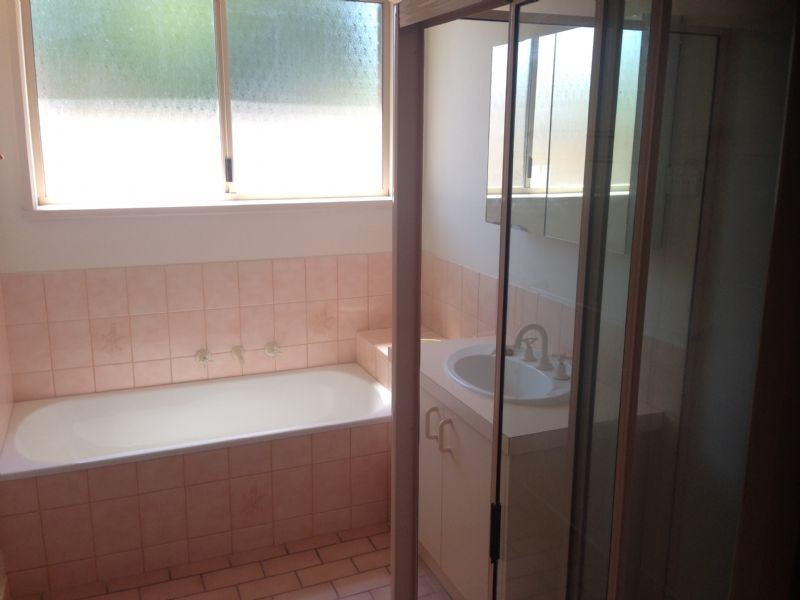 4 David Place, Wodonga VIC 3690