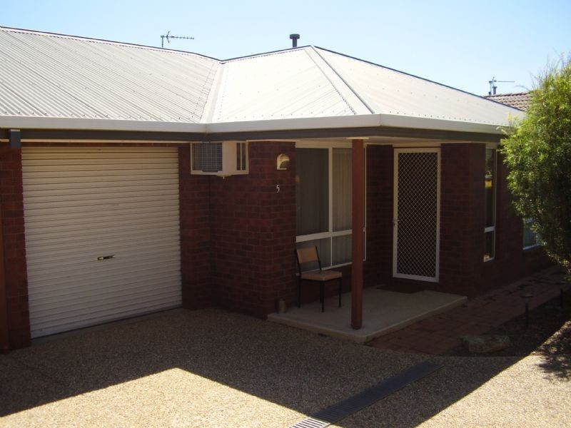 4/3 Kingfisher Drive, Wodonga VIC 3690