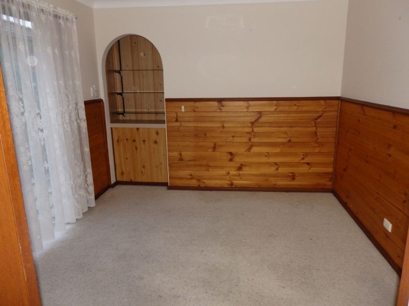 1/405 Kotthoff St, Lavington NSW 2641