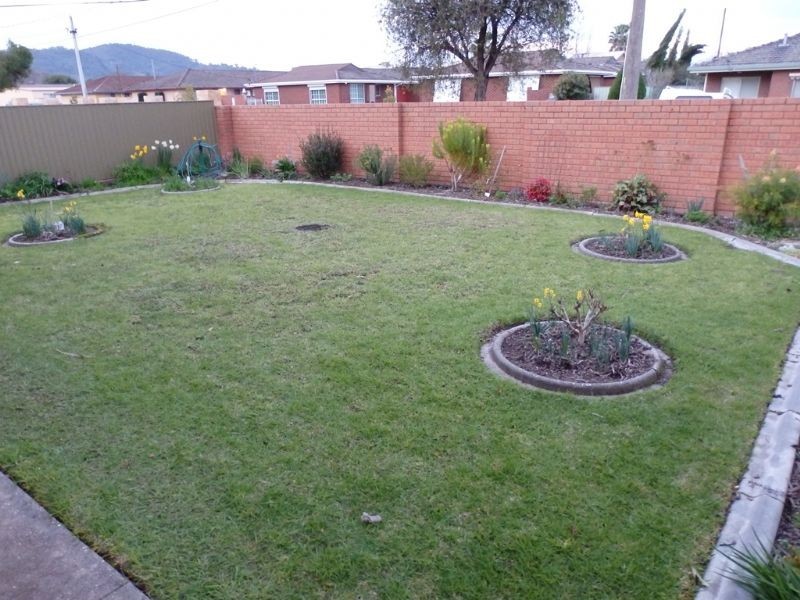 1/405 Kotthoff St, Lavington NSW 2641