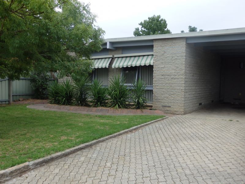 30 Waratah Way, Wodonga VIC 3690