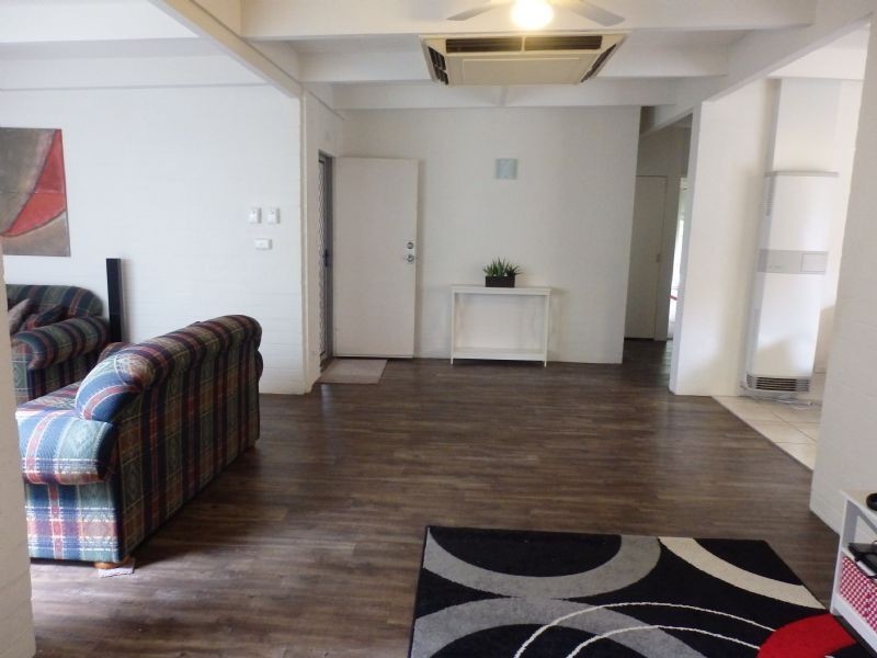 30 Waratah Way, Wodonga VIC 3690