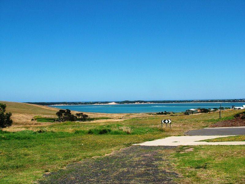 12 Penniwells Drive, San Remo VIC 3925