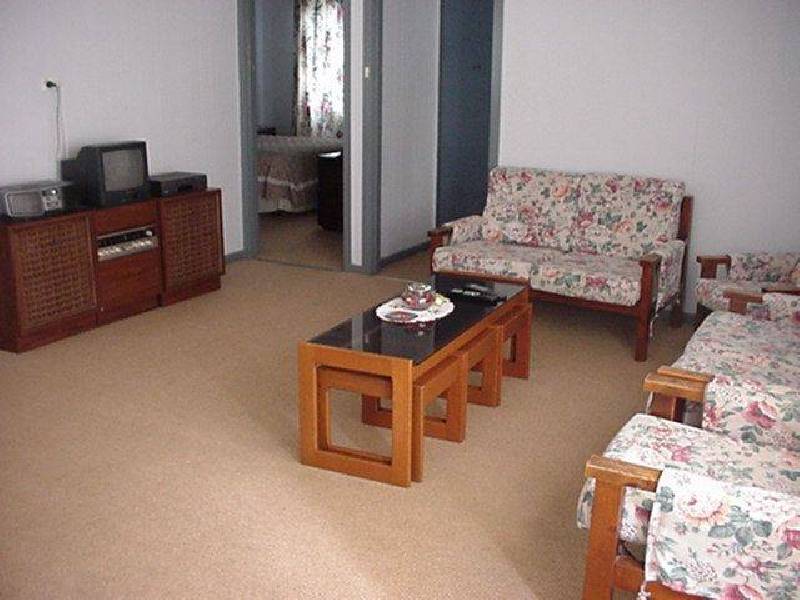 8 Grandview Grove, Cowes VIC 3922