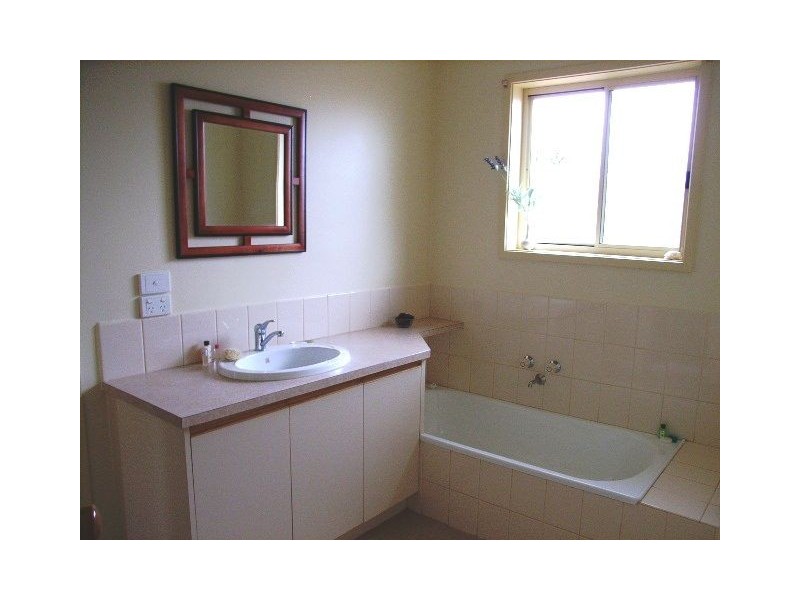 1/30 Wyndham Avenue, Cowes VIC 3922