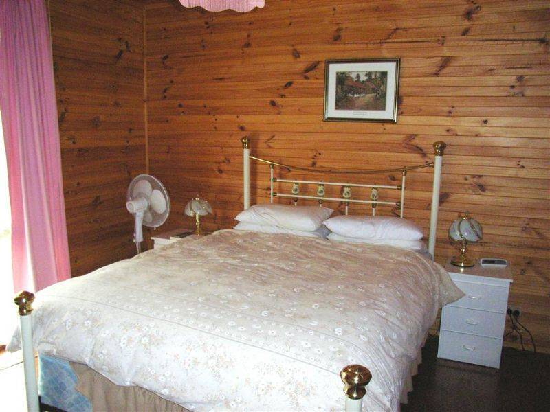 45 Hobsons Parade, Cowes VIC 3922