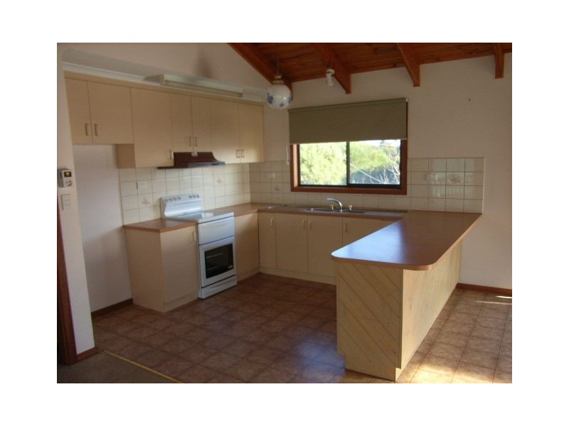 36 HELEN STREET, Cowes VIC 3922