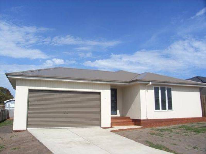 21 Norman Drive, Cowes VIC 3922