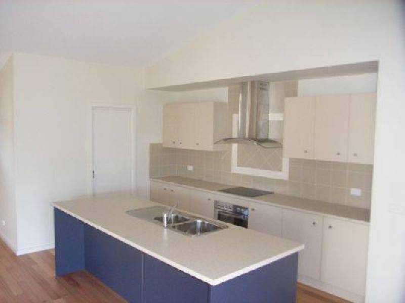 21 Norman Drive, Cowes VIC 3922
