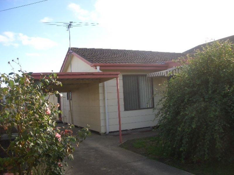 27 Phillip Island Road, Newhaven VIC 3925